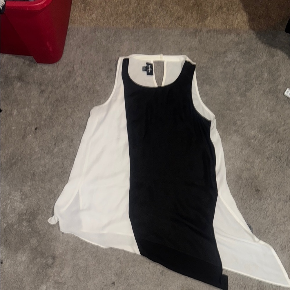 Asymmetrical Black and White Sleeveless Tank Top